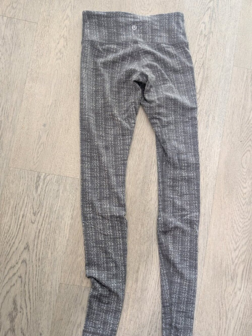 Lululemon leggings size 2